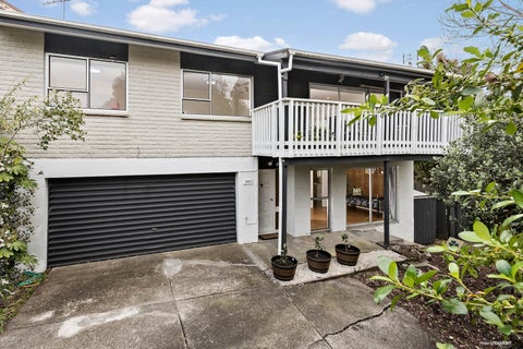 1/84 John Downs Drive, Browns Bay, Auckland