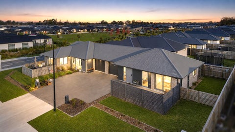 13 Ellmers Street, Woodend, Woodend