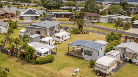 27 Motukorure Parade, Cooks Beach