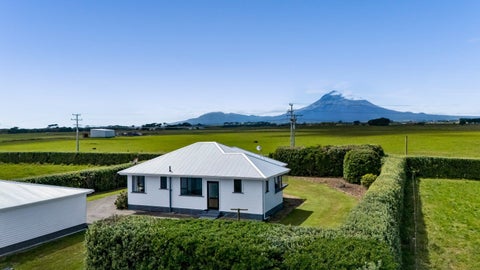 4923 South Road, Opunake, Opunake
