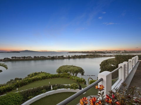 2/12 Crescent Road, Parnell, Auckland