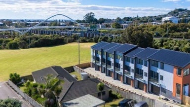 1/21 Valonia Street, New Windsor, Auckland