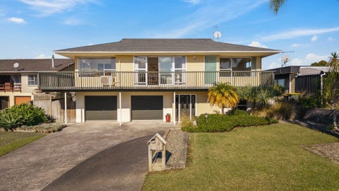 17 Tanoa Place, Glendene, Auckland