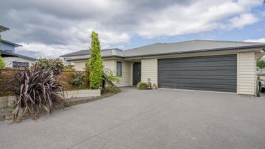 27 Ludlam Way, Otaki