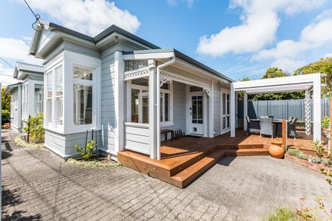 21 Farm Road, Northland, Wellington