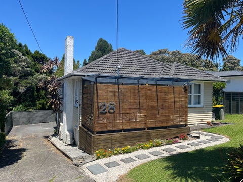28 South Lynn Road, Titirangi, Auckland