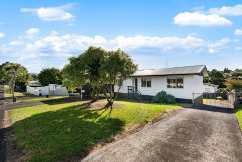 102 Borich Road, Sunnyvale, Auckland