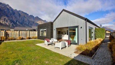 14 Ward Street, Jacks Point, Queenstown