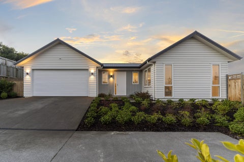 20 Angiangi Crescent, Beachlands, Auckland