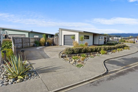 14 Seagrass Place, Otaki Beach, Otaki