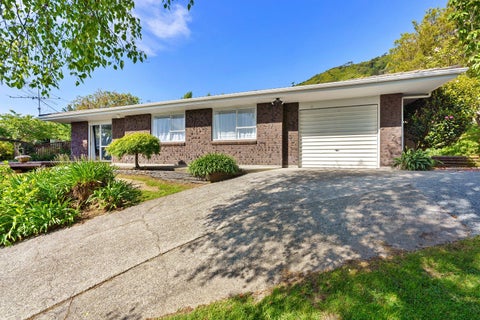 61 Kakariki Grove, Waikanae, Waikanae