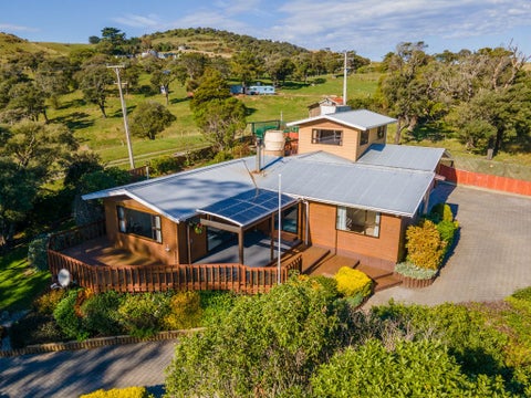 16 Coronation Street, Moeraki, Palmerston