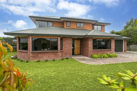 74 Harvey Street, Waipahihi, Taupo