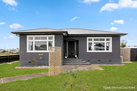 11 Main Street, Marton