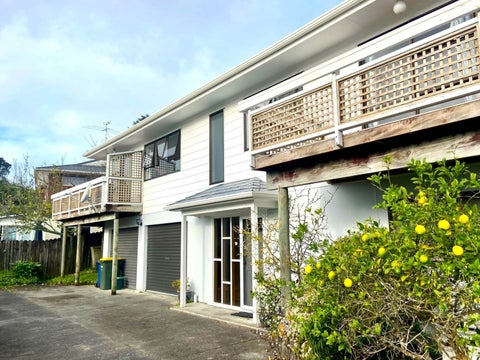 131 Spinella Drive, Bayview, Auckland