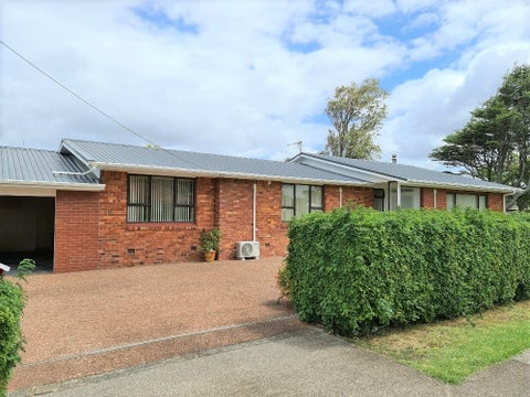 10 Wallace Road, Mangere Bridge, Auckland