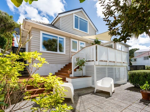 30 Mandalay Terrace, Khandallah, Wellington