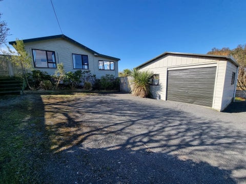46 Church Street, Riverton