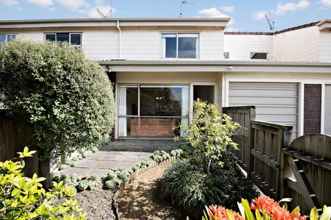 2/1 Almorah Place, Epsom, Auckland