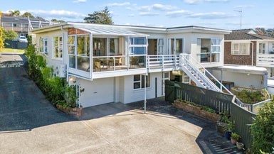 21 Stapleford Crescent, Browns Bay, Auckland