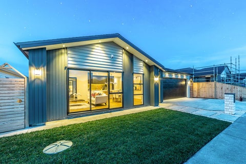 15 Koroheke RD, Takanini, Takanini