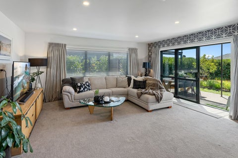 53 Waipunahau Road, Waikanae