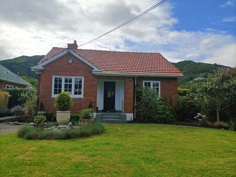 6 Bell Road, Waiwhetu, Lower Hutt