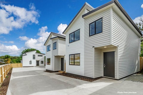 2/58 Sylvan Crescent, Te Atatu South, Auckland