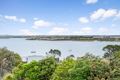 30 Telstar Place, Beach Haven, Auckland