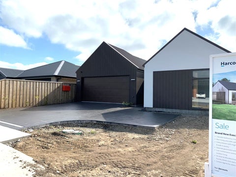 22 Chambers Avenue, Woodend, Woodend