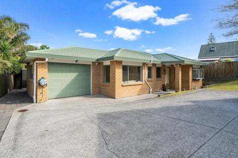 84A Glengarry Road, Glen Eden, Auckland