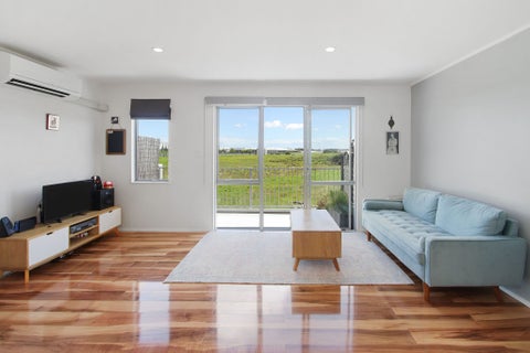 10/15 Bishop Lenihan Place, East Tamaki, Auckland