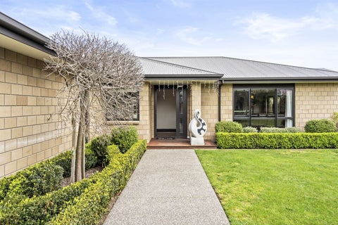 61 West Thompson Street, Leamington, Cambridge