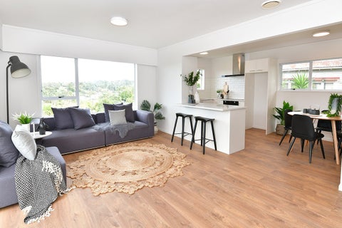 2/546 Beach Road, Rothesay Bay, Auckland