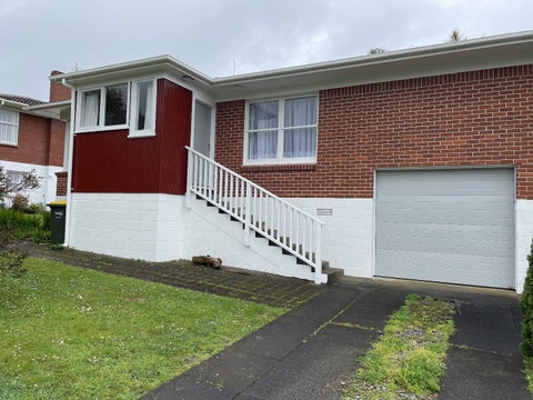 2/37 Evelyn Place, Hillcrest, Auckland