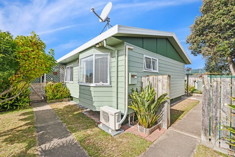 52 Campbell Avenue, Paraparaumu