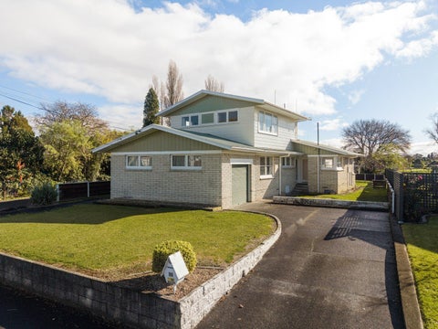 35 Lewis Street, Glenview, Hamilton