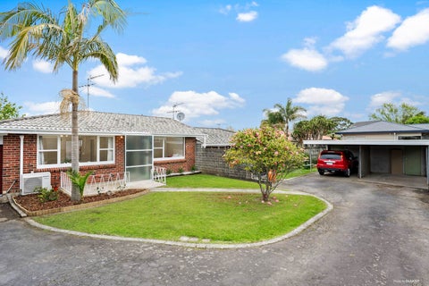 2/73 Howe Street, Howick, Auckland