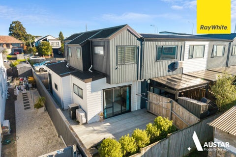 8/285 Te Atatu Road, Te Atatu South, Auckland