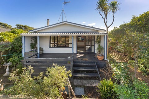 4 Moana Street, Otaki Beach, Otaki