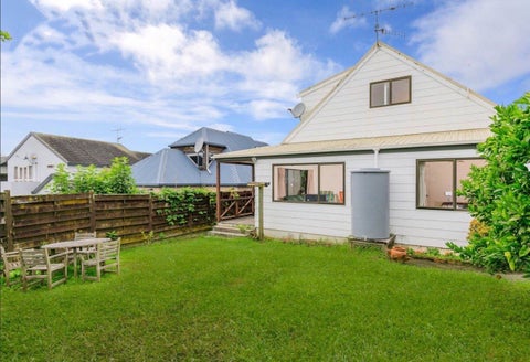 2/33 Nile Road, Milford, Auckland