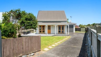 1/46 Halberg Street, Glenfield, Auckland