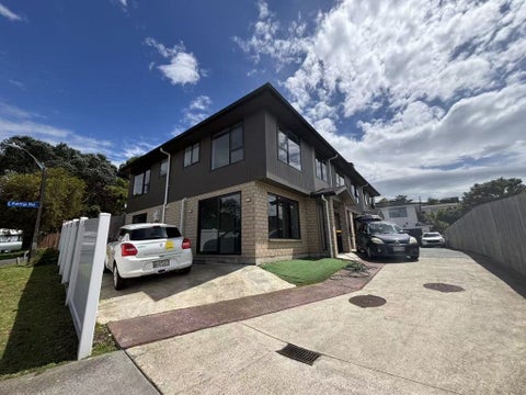 31A Helleur Road, Massey, Auckland