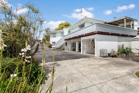 16 Ranch Avenue, Beach Haven, Auckland