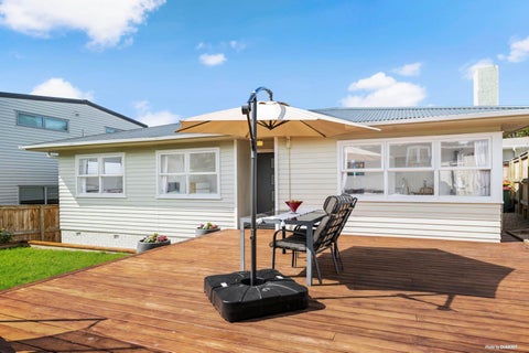 83 MARLBOROUGH AVE, Glendfield, Auckland