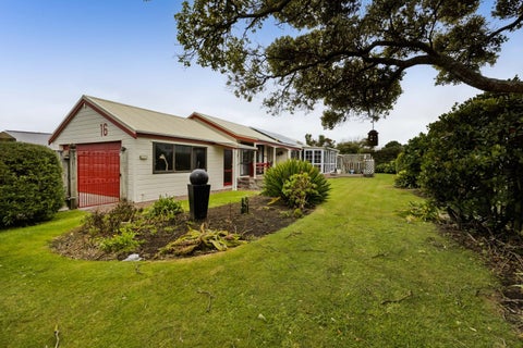 16 Heaphy Road, Opunake, Opunake
