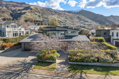 22 Kelliher Drive, Wanaka