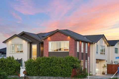 16 Cloonlyon Drive, Flat Bush, Auckland