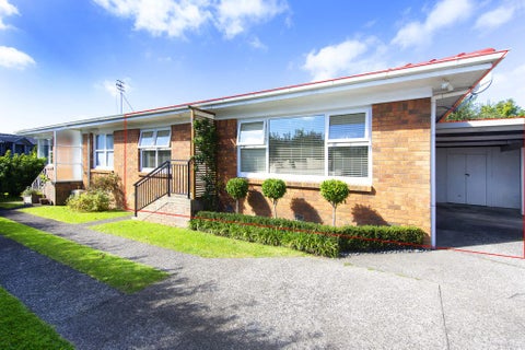 2/53 Wheturangi Road, Greenlane, Auckland