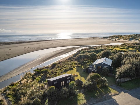 61 Manga-Pirau Street, WAIKAWA BEACH, MANAKAU